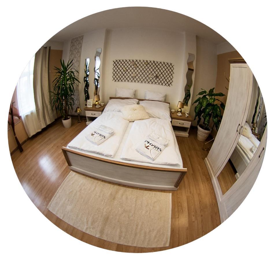Beauty-Spa Apartment Дечин Екстер'єр фото