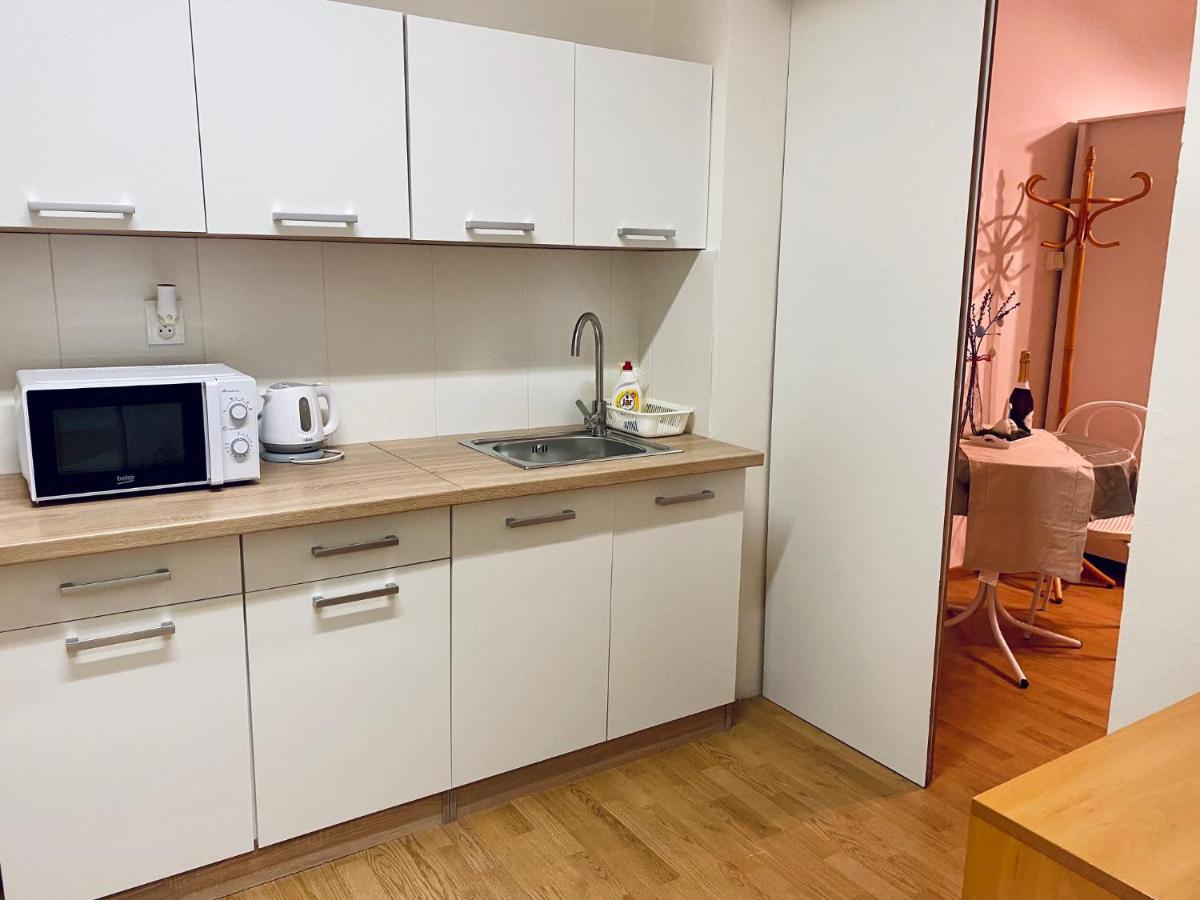 Beauty-Spa Apartment Дечин Екстер'єр фото